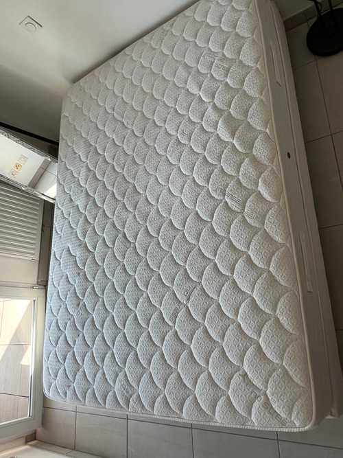 Matelas + sommier 140 x 190