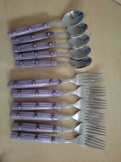 lot de couverts manche transparent mauve