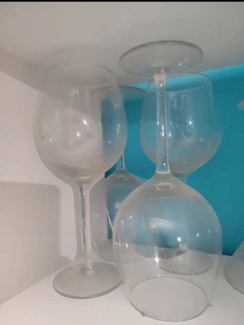 Donne ,4 verres a vin 