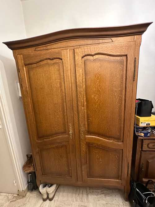 Armoire en bois