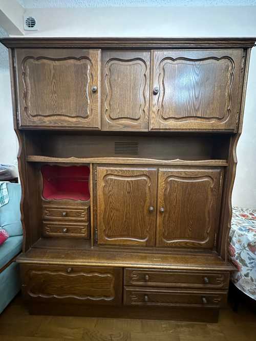 Meuble en bois massif buffet 