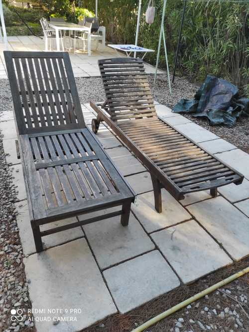 Chaises longues de jardin en bois 