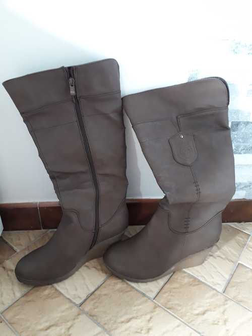 Bottes  T39 à restaurer