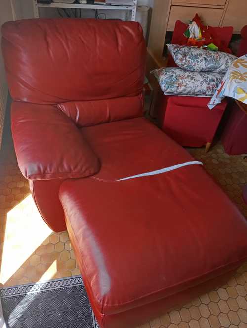 Canapé rouge à angle