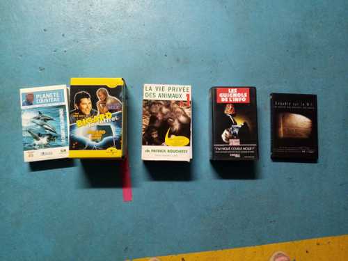 5 cassettes VHS 