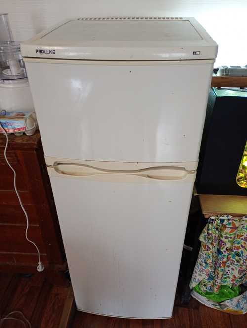 frigo qui fait de l'eau